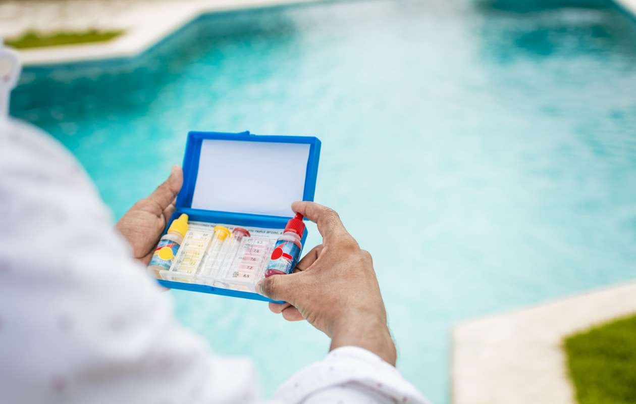 Breakdown of Monthly vs. Weekly Billing for Pool Services — pool service business insights