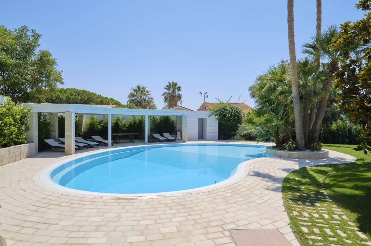 Buy Pool Routes in Katy, Fort Bend County, Harris County, Dallas, El Paso, San Angelo, and Odessa, Texas — pool service business insights