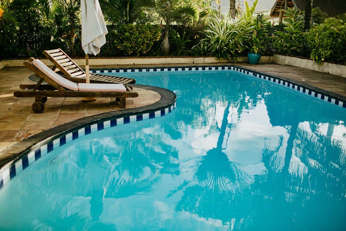 How Much Should You Charge as a New Pool Pro? — pool service business insights