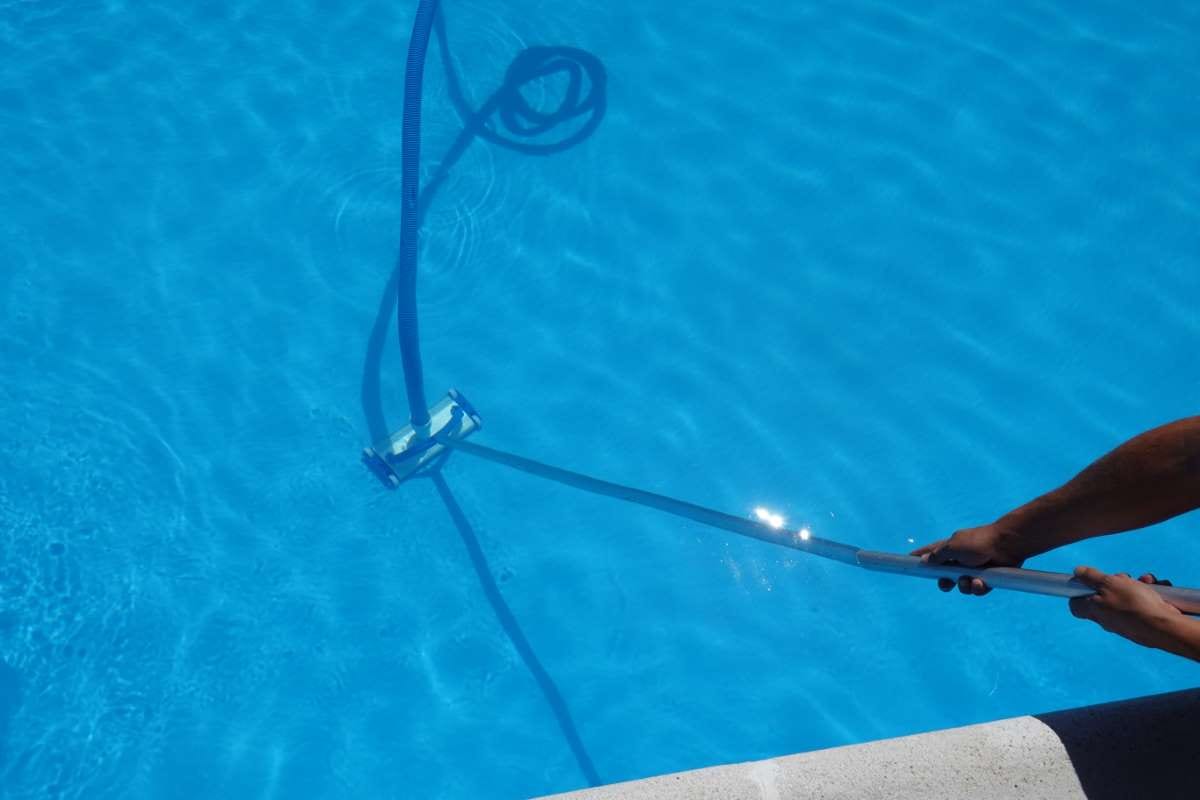 How pH Balances Differ in Residential vs. Commercial Pools — pool service business insights