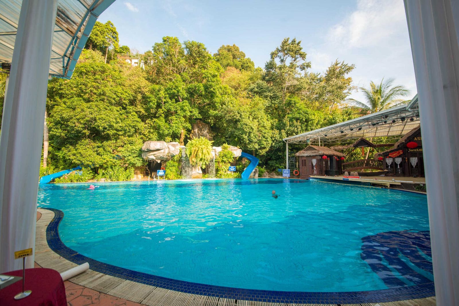 How to Build a Recognizable Brand in the Pool Service Market — pool service business insights