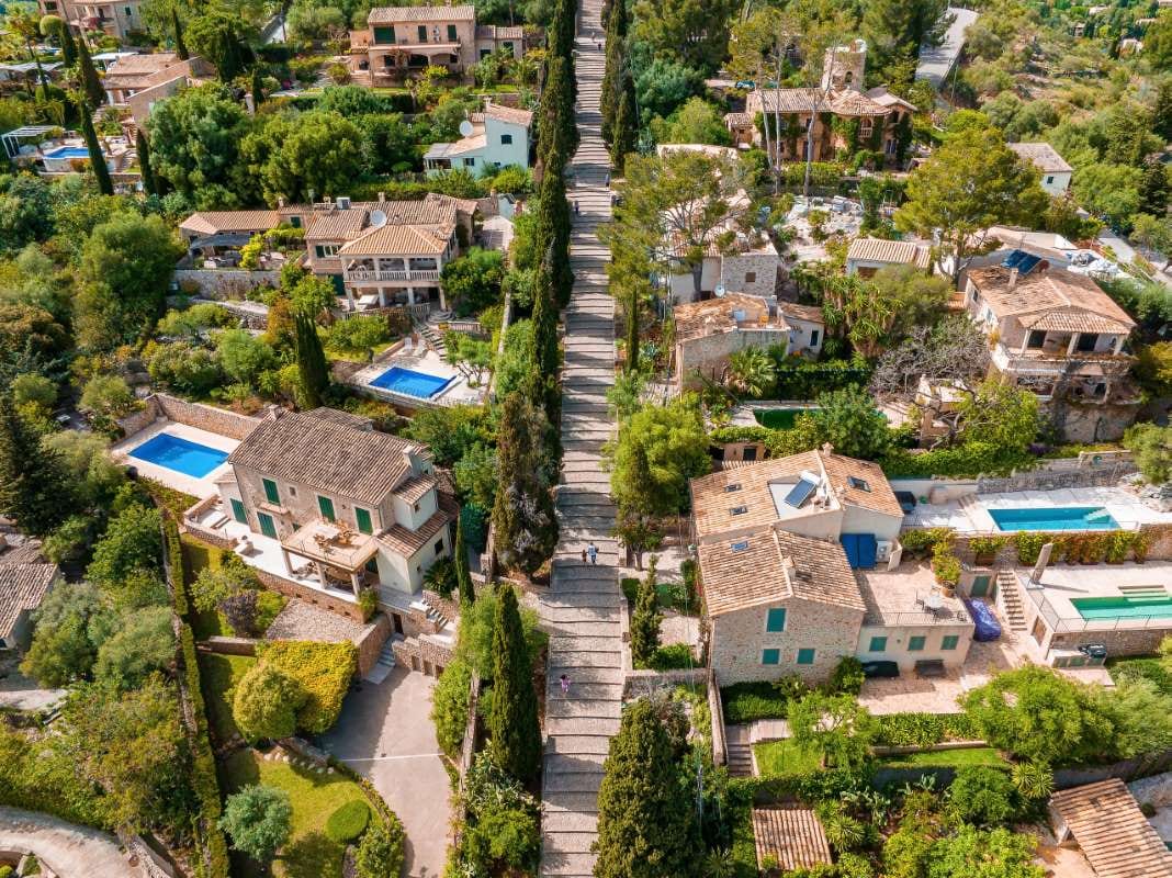 How to Evaluate the Competition Before Entering a New City — pool service business insights