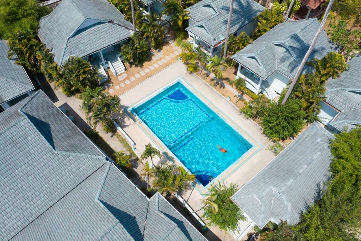 How to Handle Angry Clients in Davie, Florida - pool service business insights
