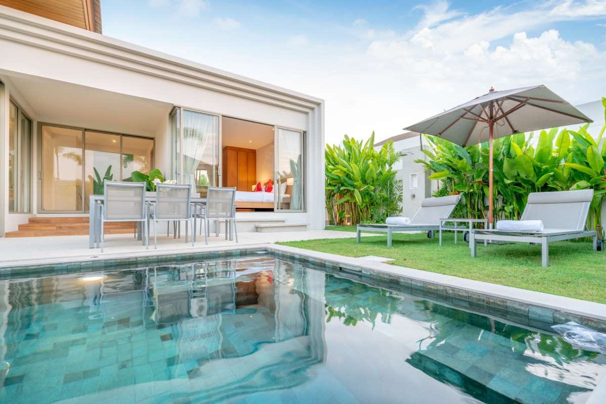 How to Structure Commission Plans in Goodyear, Arizona — pool service business insights