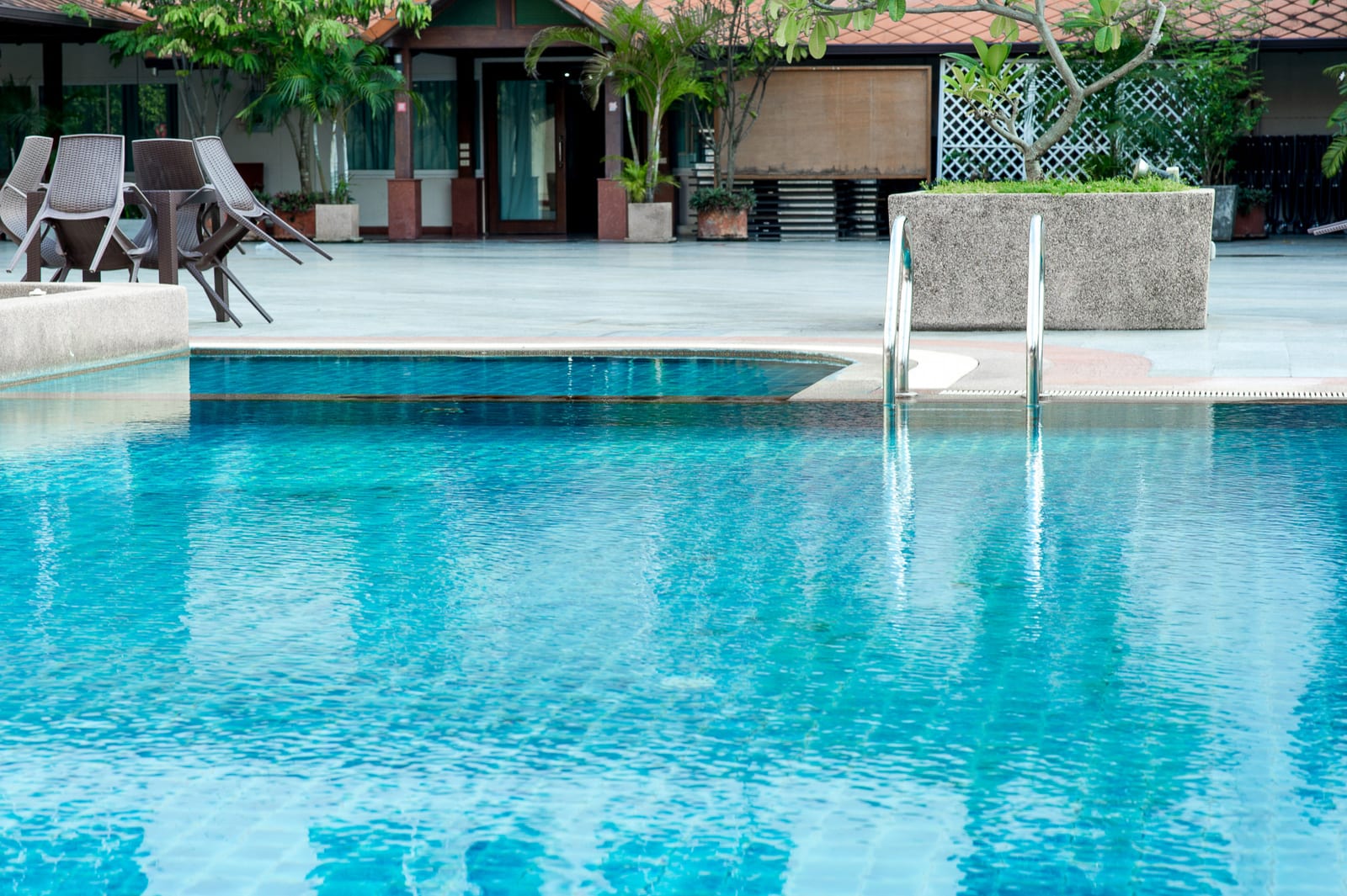 How to Use Daily Checklists to Prevent Mistakes — pool service business insights