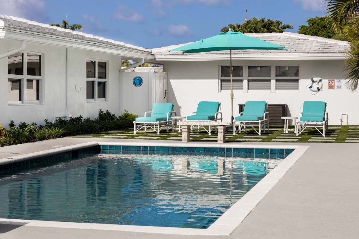 Leasing Office Space vs. Home Office: Which One Makes Financial Sense? — pool service business insights