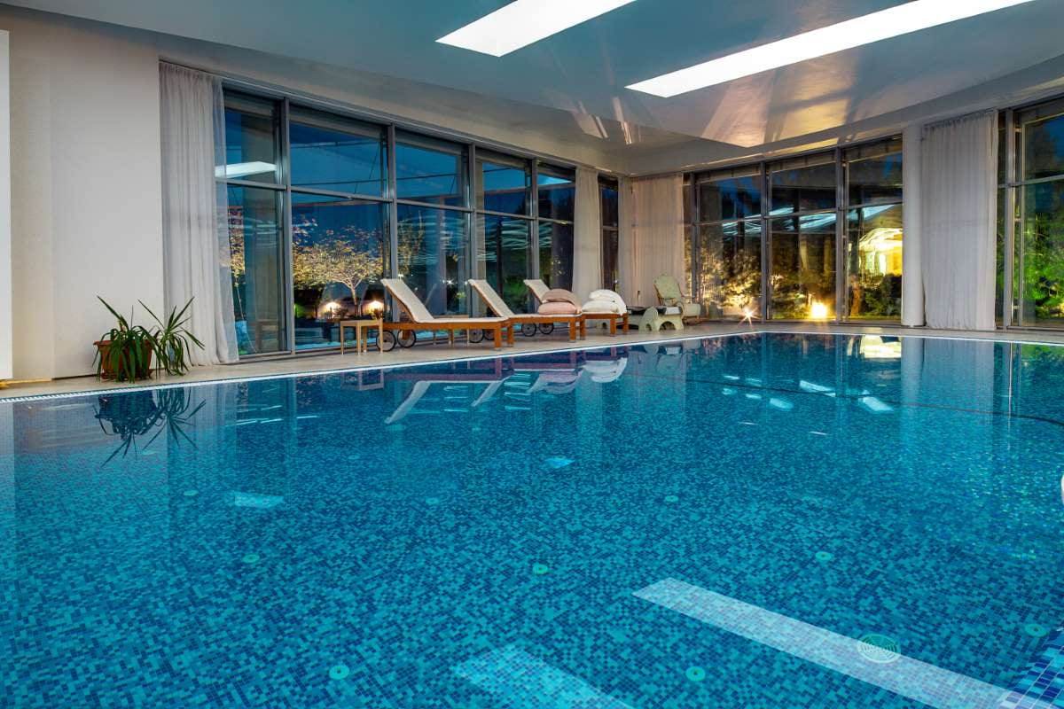 Professional Pool Cleaning: Why Consistency Matters More Than Speed — pool service business insights