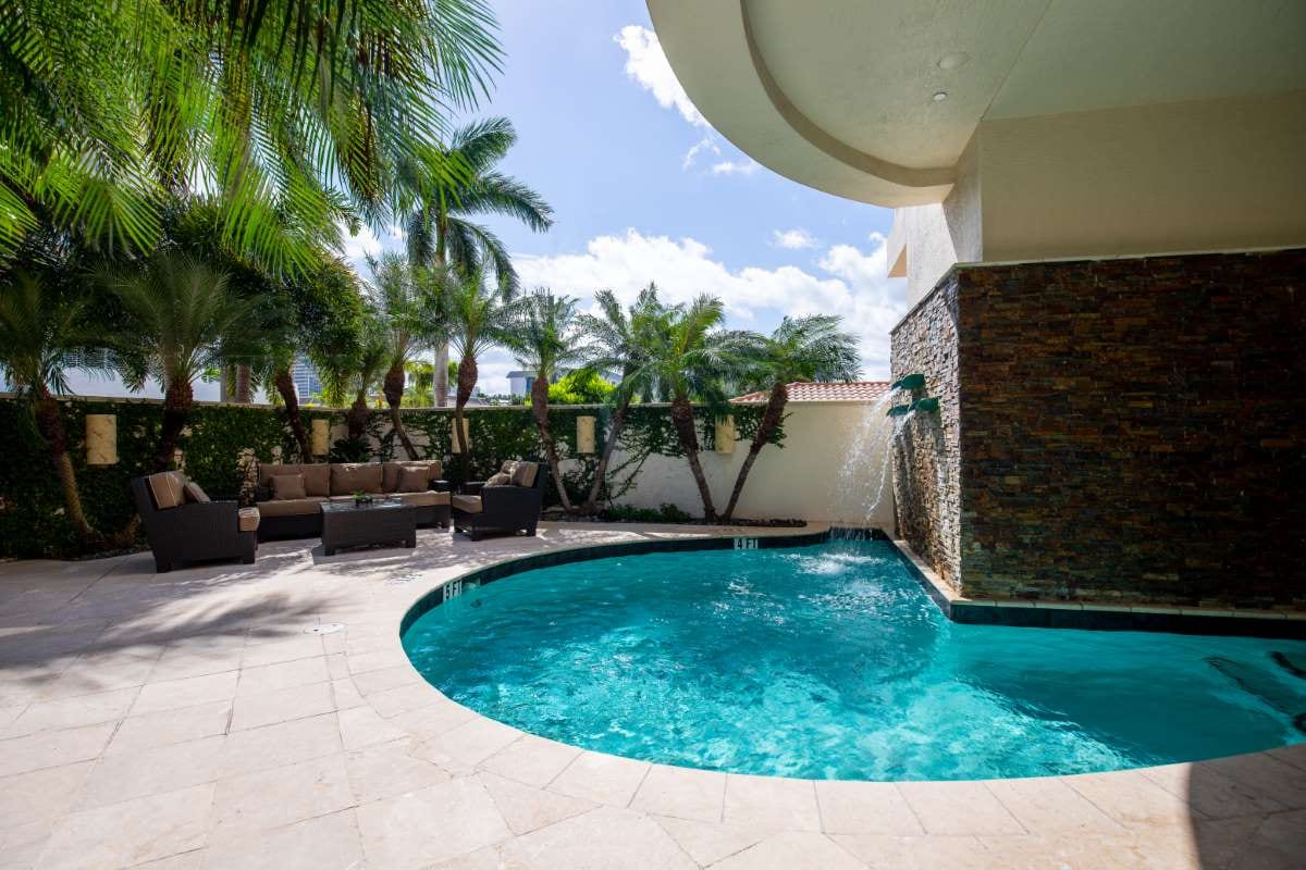 Quick Wins for New Routes in **Apache Junction, Arizona** — pool service business insights
