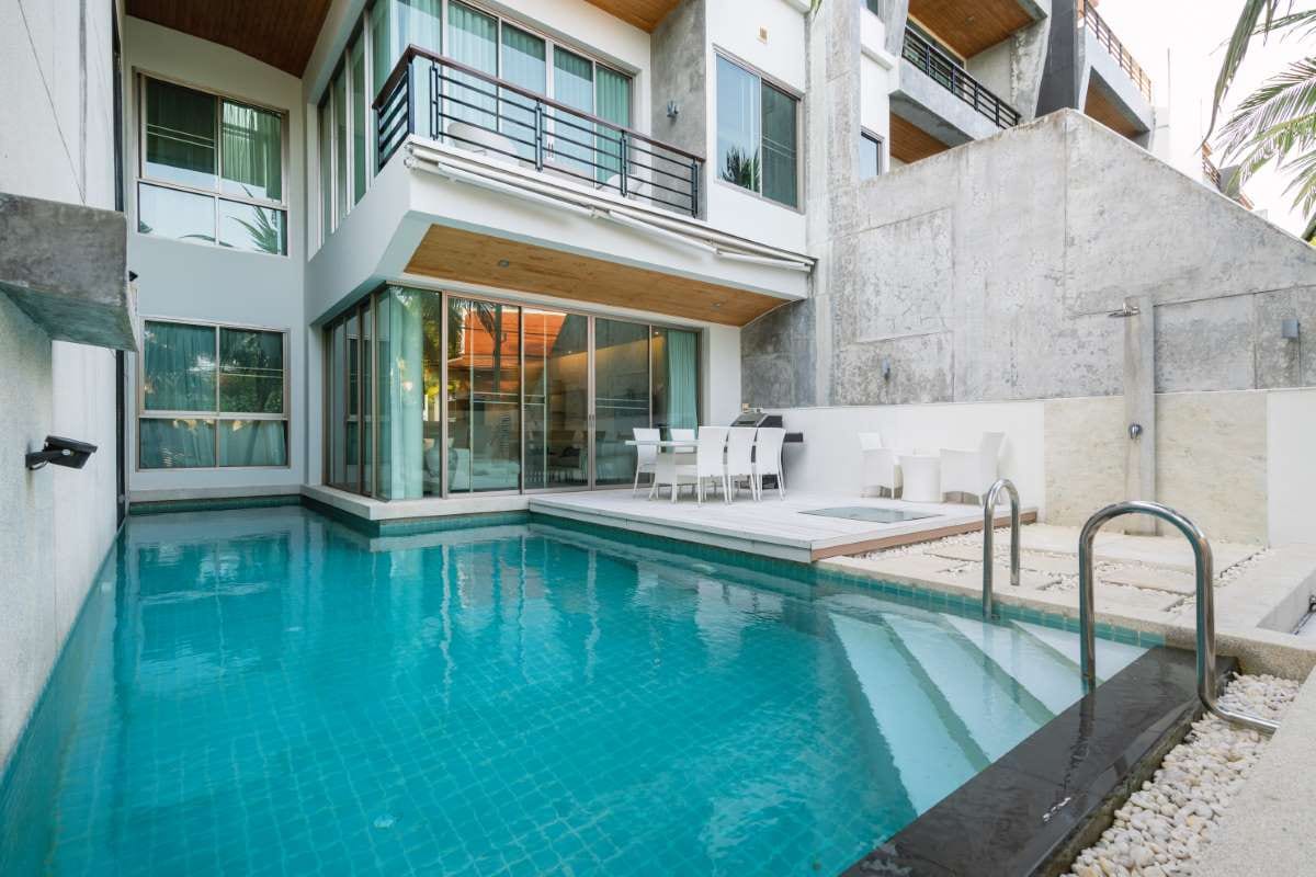 The Smart Way to Add Equipment Upgrades to Customer Plans — pool service business insights