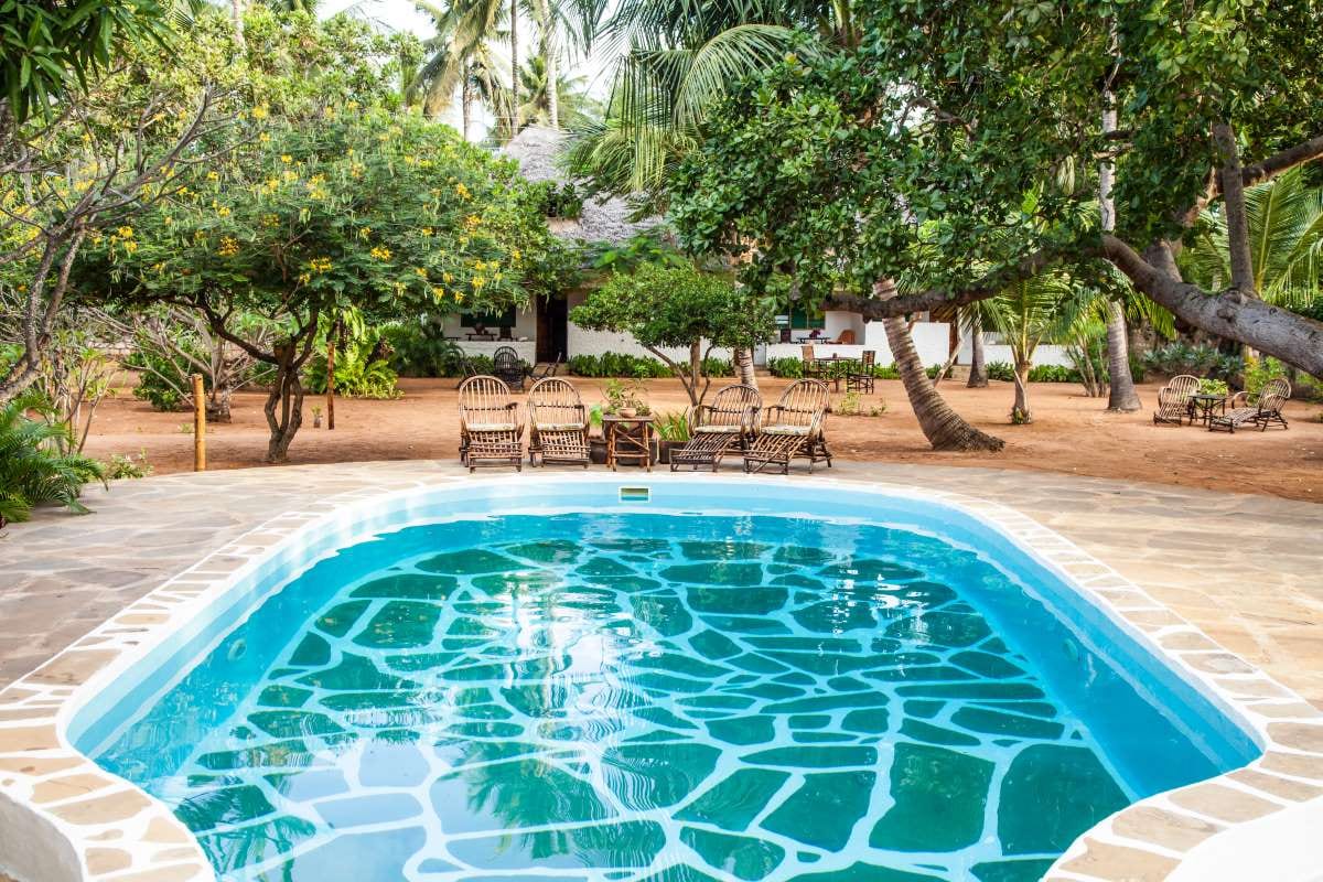 Where to Advertise as a Brand-New Pool Business — pool service business insights