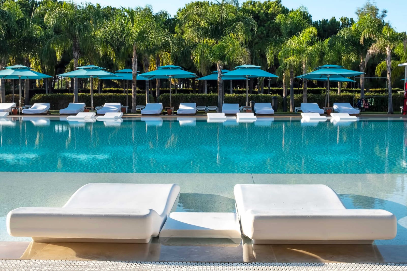 Why Pool Pros Are Targeting St. Cloud, Florida in 2025 — pool service business insights