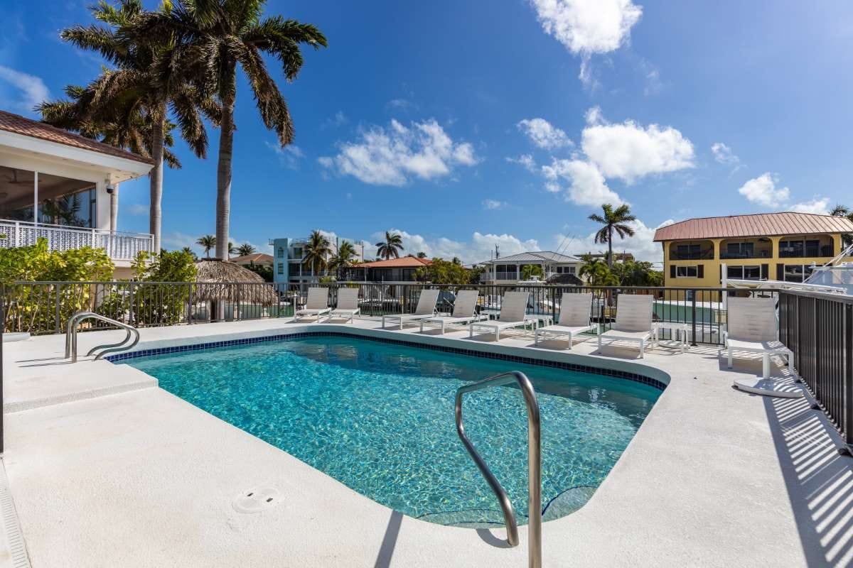 Why Summer Pool Parties Create Extra Work for Technicians — pool service business insights